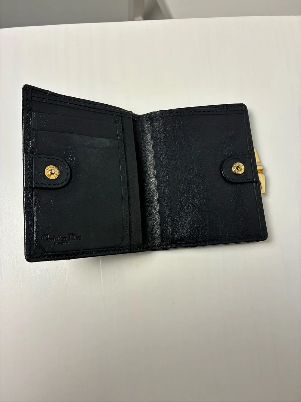 Dior classic compact